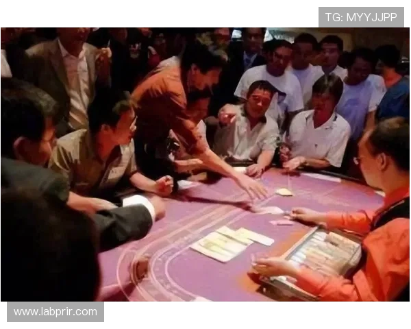 澳门真人赌钱：全面解析澳门赌场真人娱乐的最新玩法与技巧指南